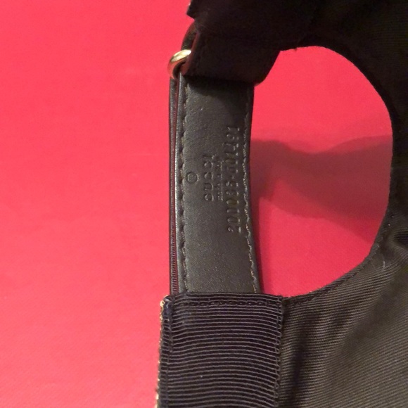 Gucci Cap In Excellent Condition - Picture 7 of 9